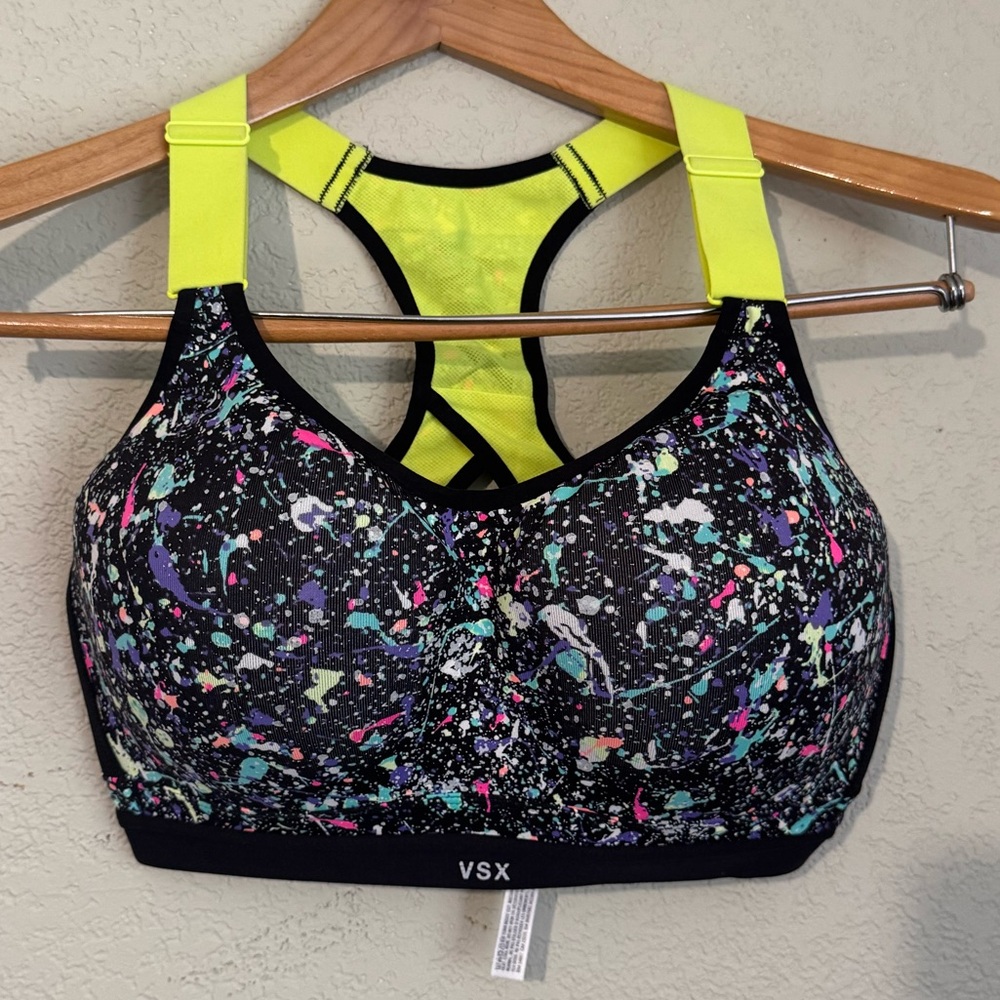 VSX Women's Multicolor Sports Bra Victoria’s Secret VSX sports Bra 34 DDD